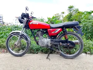 মোটরসাইকেল ২০০০ লাল