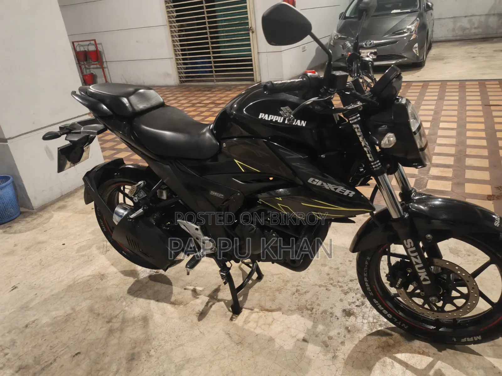 Suzuki 2022 Black