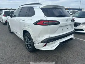 New Toyota Corolla Cross LE 2025 Pearl