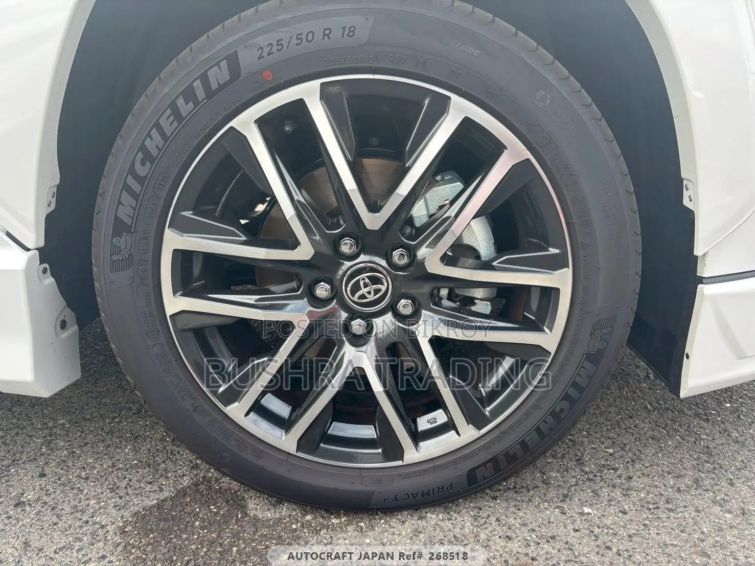 New Toyota Corolla Cross LE 2025 Pearl