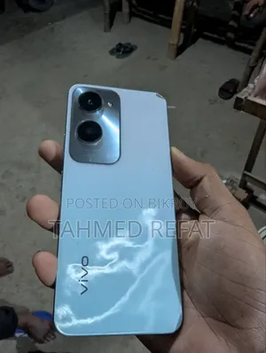 Vivo Y18 128 GB White