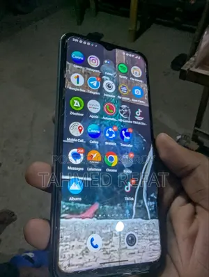 Vivo Y18 128 GB White