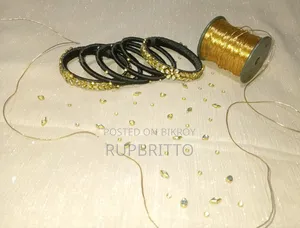 আপনার প্রিয়জনের জন্য হাতে তৈরি চুড়ি