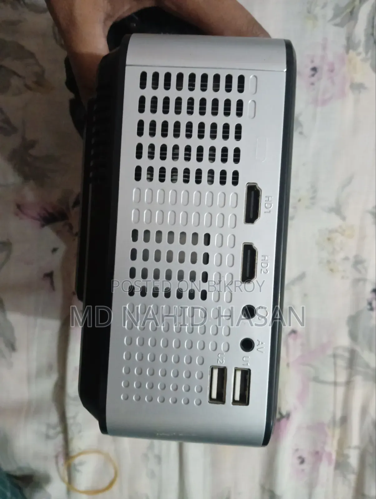 C9 Mini Projector 2,800 Lumens - Non Android