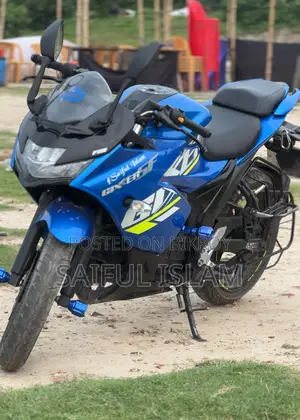 সুজুকি জিক্সার এসএফ এফআই ২০২৩ নীল