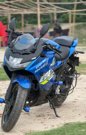 সুজুকি জিক্সার এসএফ এফআই ২০২৩ নীল