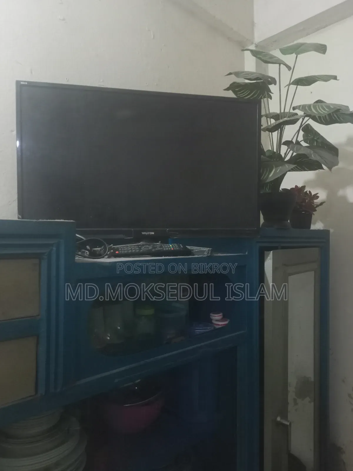 Selling this TV.