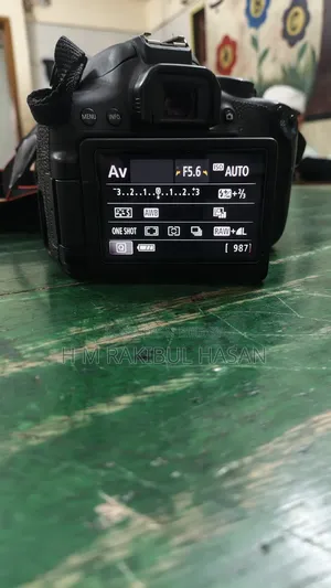 📷 Canon Eos 750d Dslr Camera With 18-55mm Is Stm Lens for sale