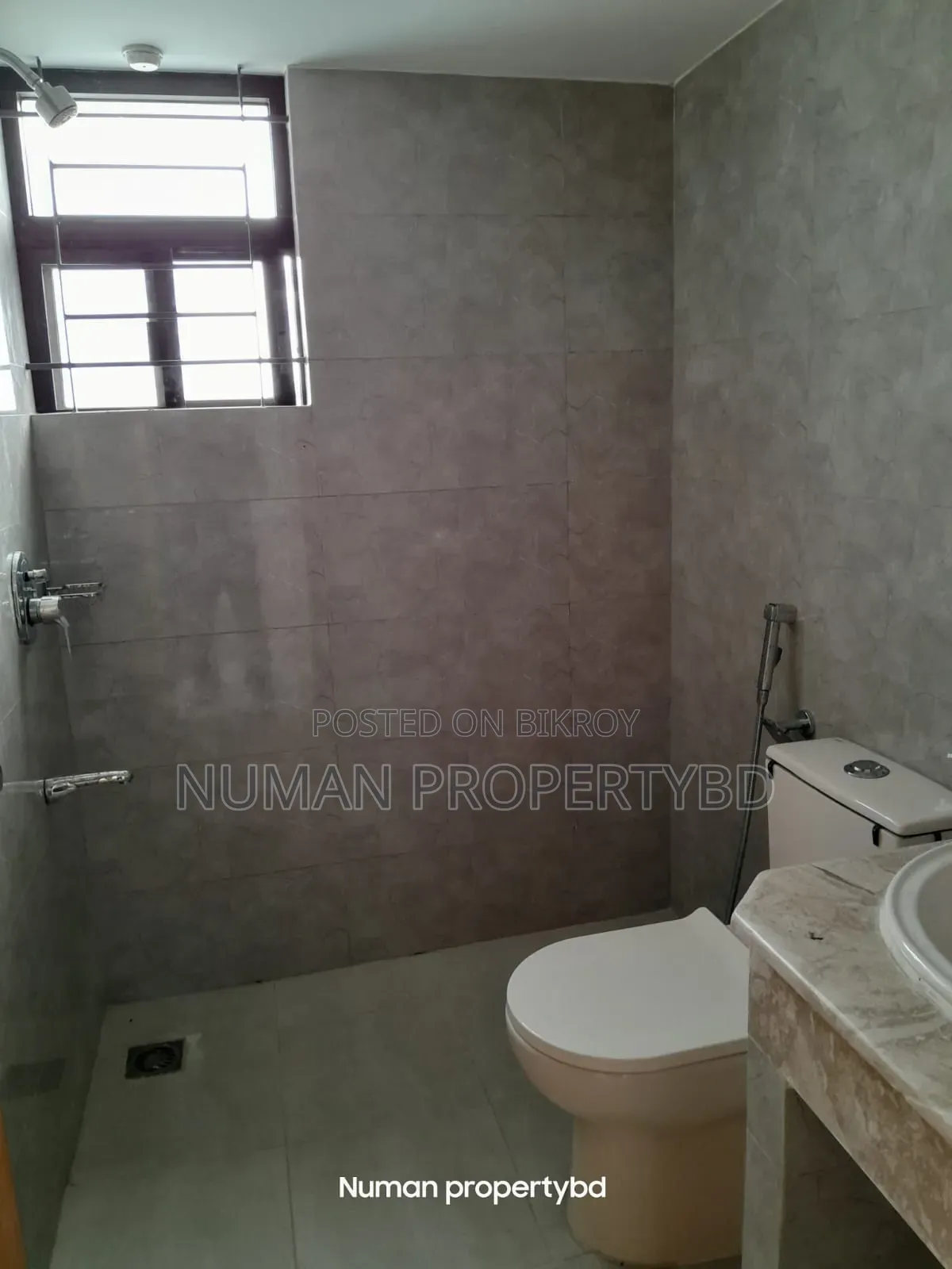 4bdrm Apartment in Numan Property Bd, Basundhara for Rent