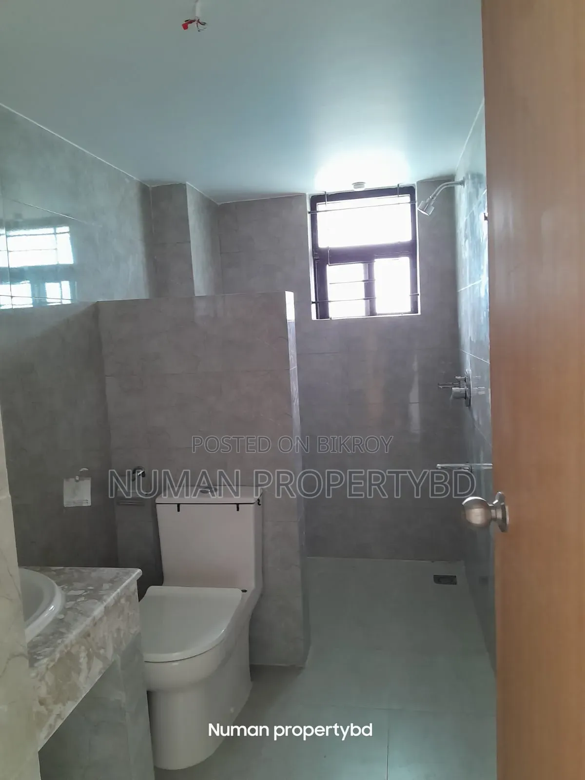 4bdrm Apartment in Numan Property Bd, Basundhara for Rent