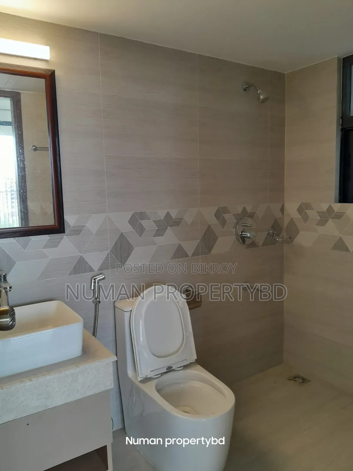 3-bedroom Apartment in Numan Property Bd, Basundhara for Rent