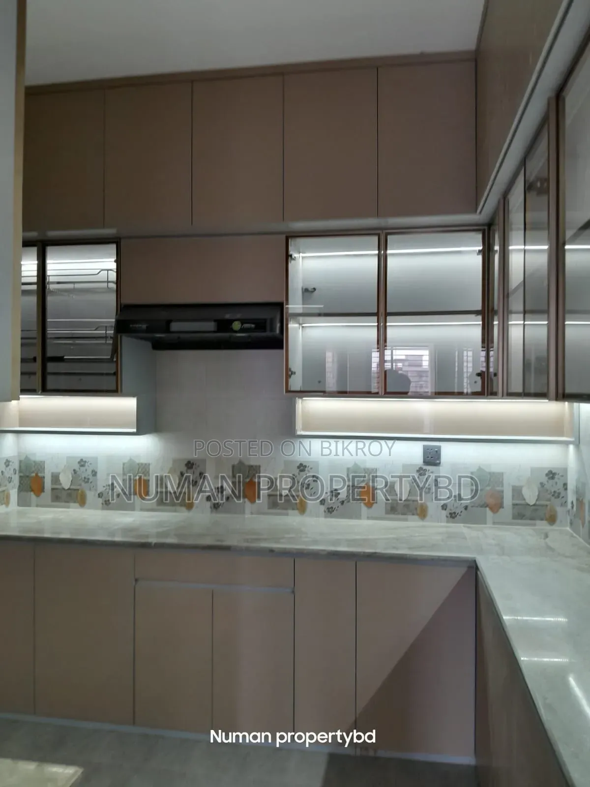 3-bedroom Apartment in Numan Property Bd, Basundhara for Rent