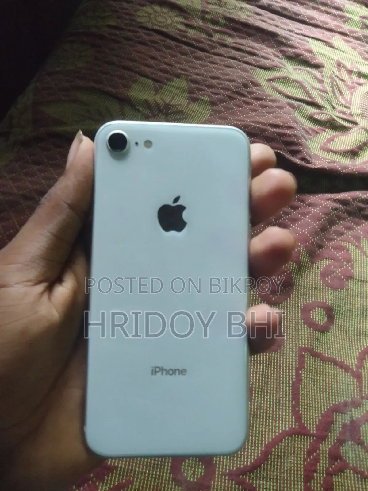 অ্যাপল আইফোন ৮ ৬৪ জিবি সাদা