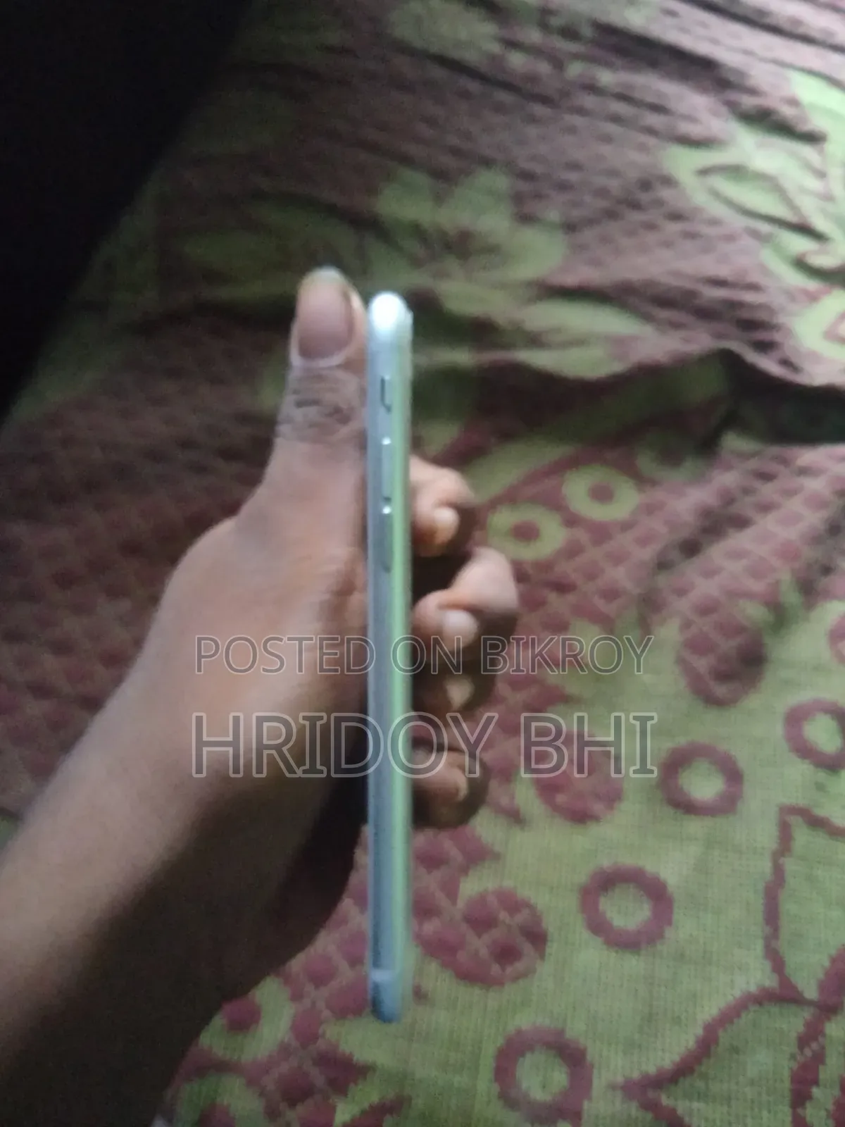 অ্যাপল আইফোন ৮ ৬৪ জিবি সাদা