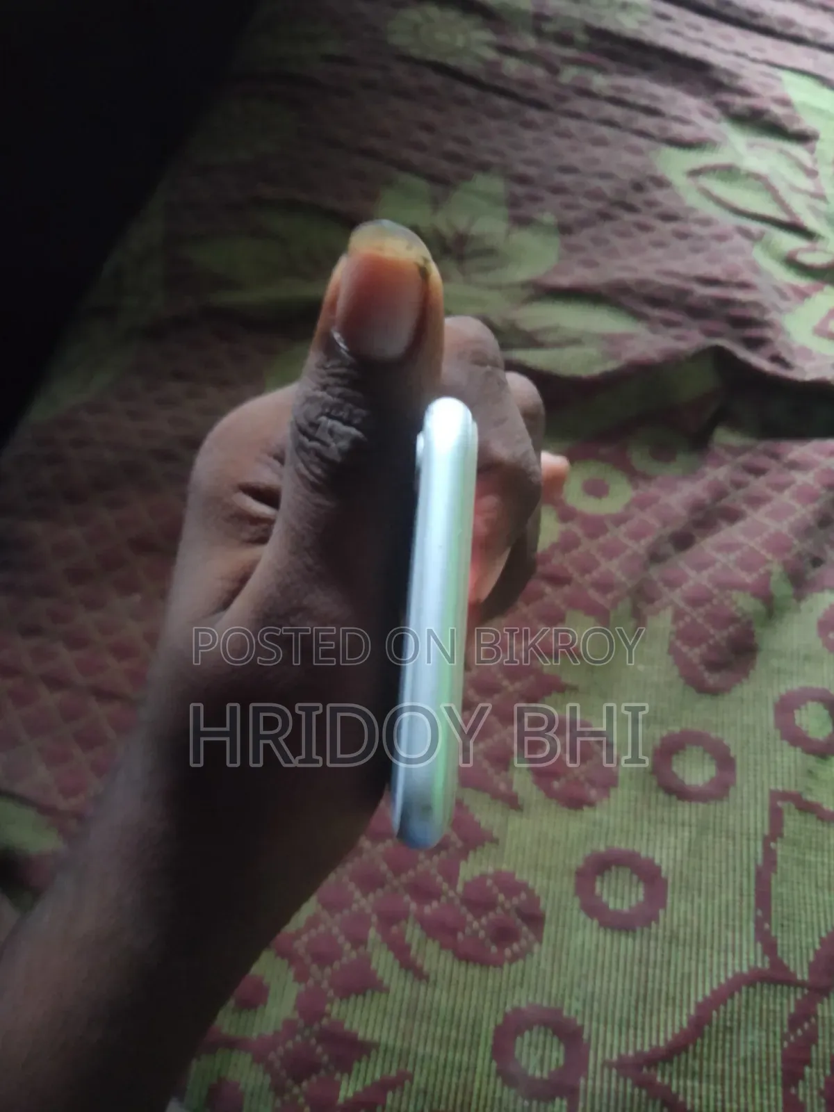 অ্যাপল আইফোন ৮ ৬৪ জিবি সাদা