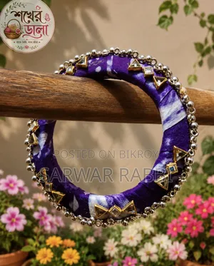 হাতে তৈরি ব্রেসলেট