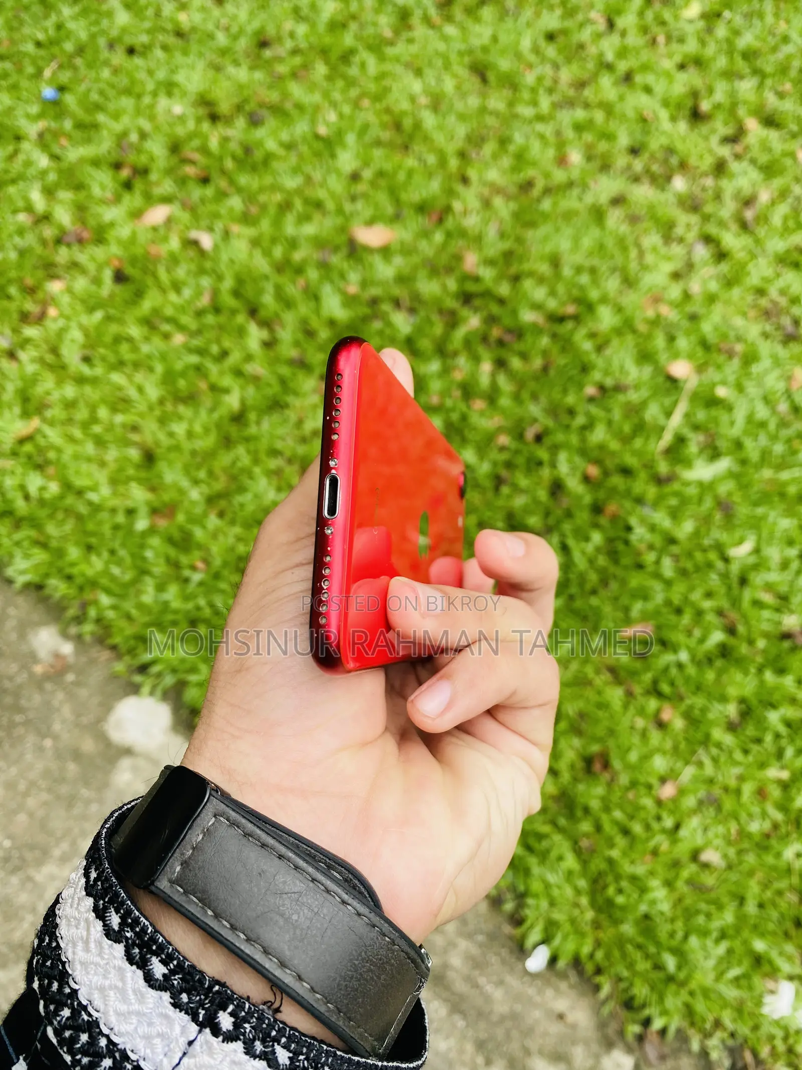 Apple iPhone SE (2020) 64 GB Red