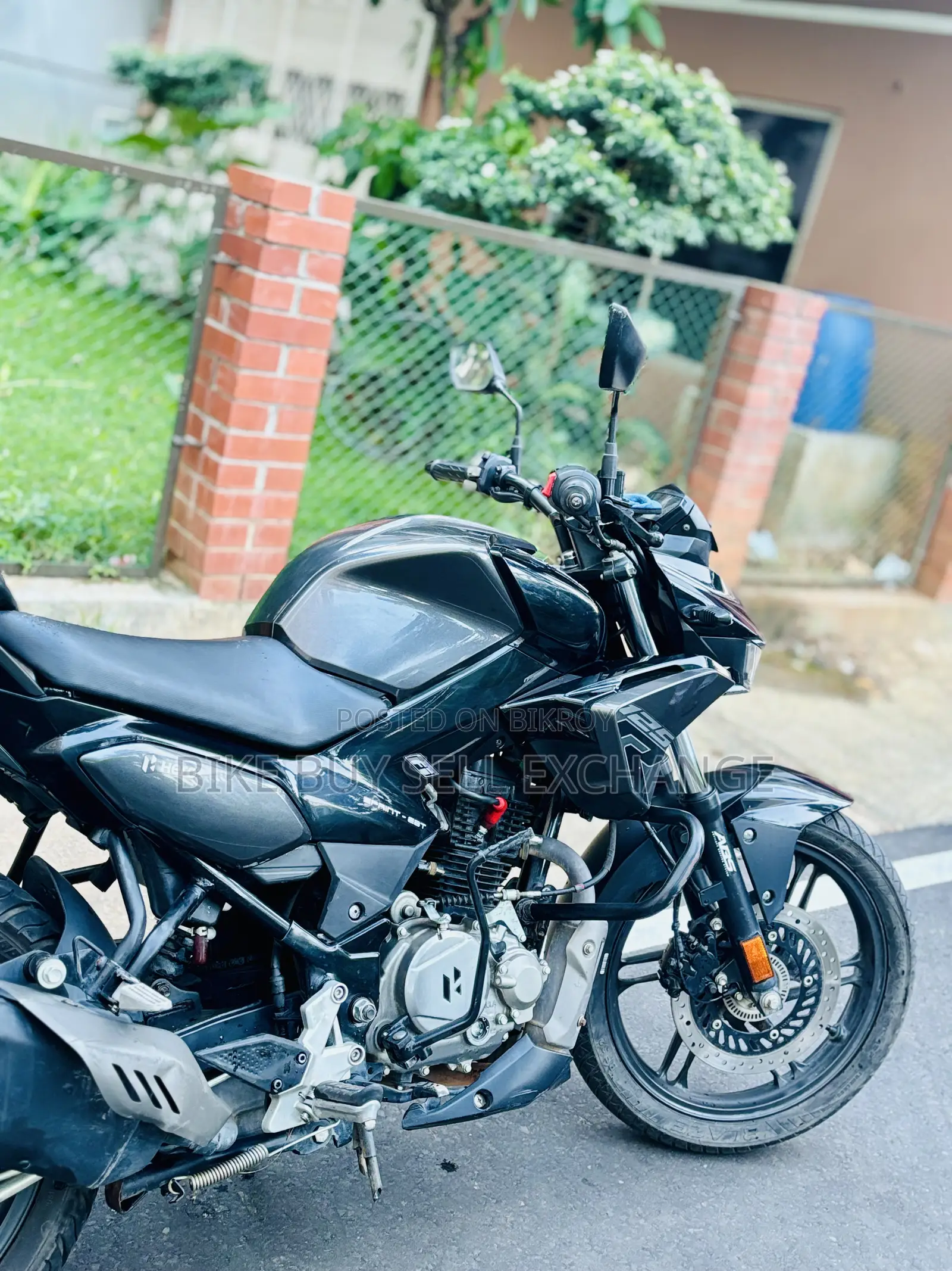 Hero Xtreme 125R 2025 Black