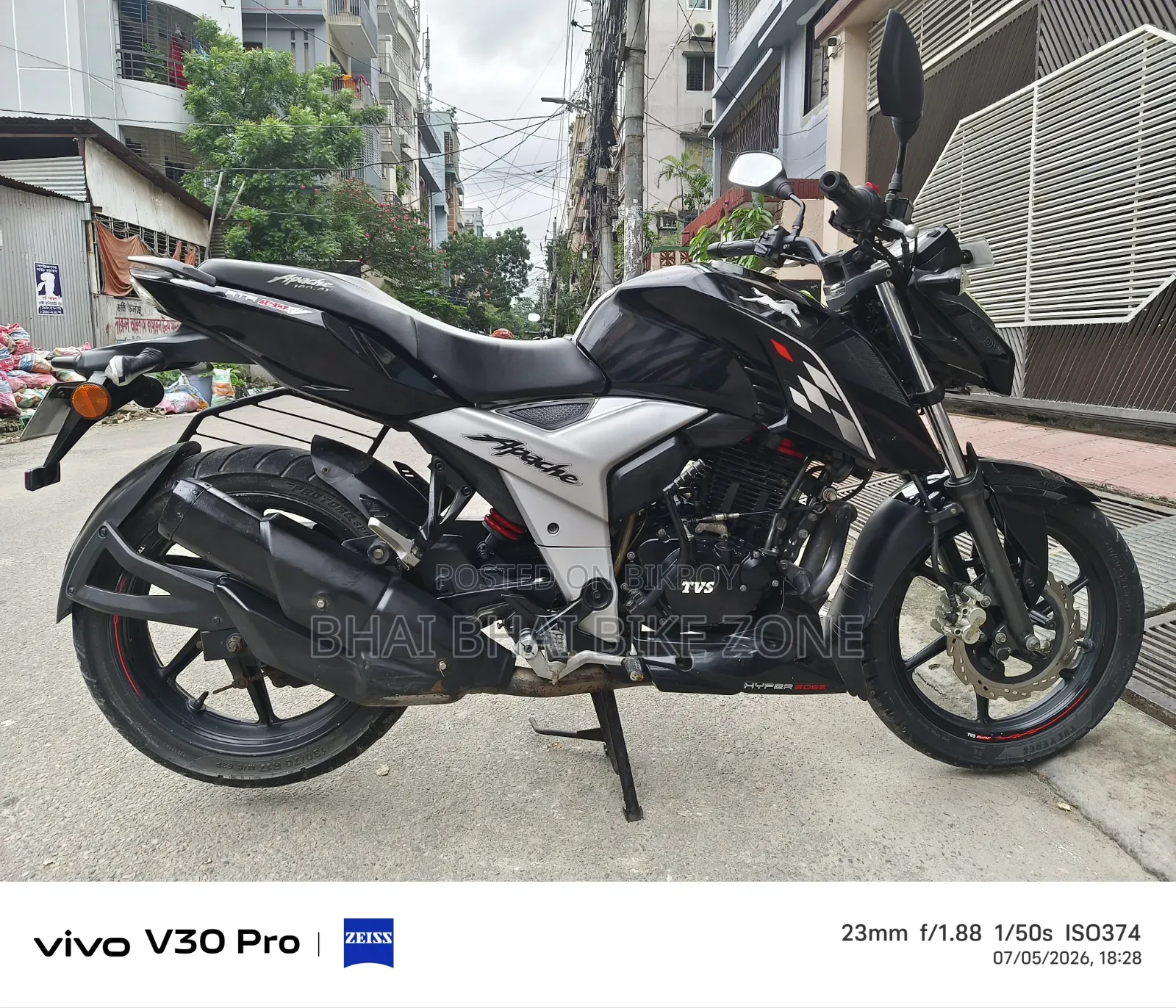 New TVS Apache 160 4V 2024 Black