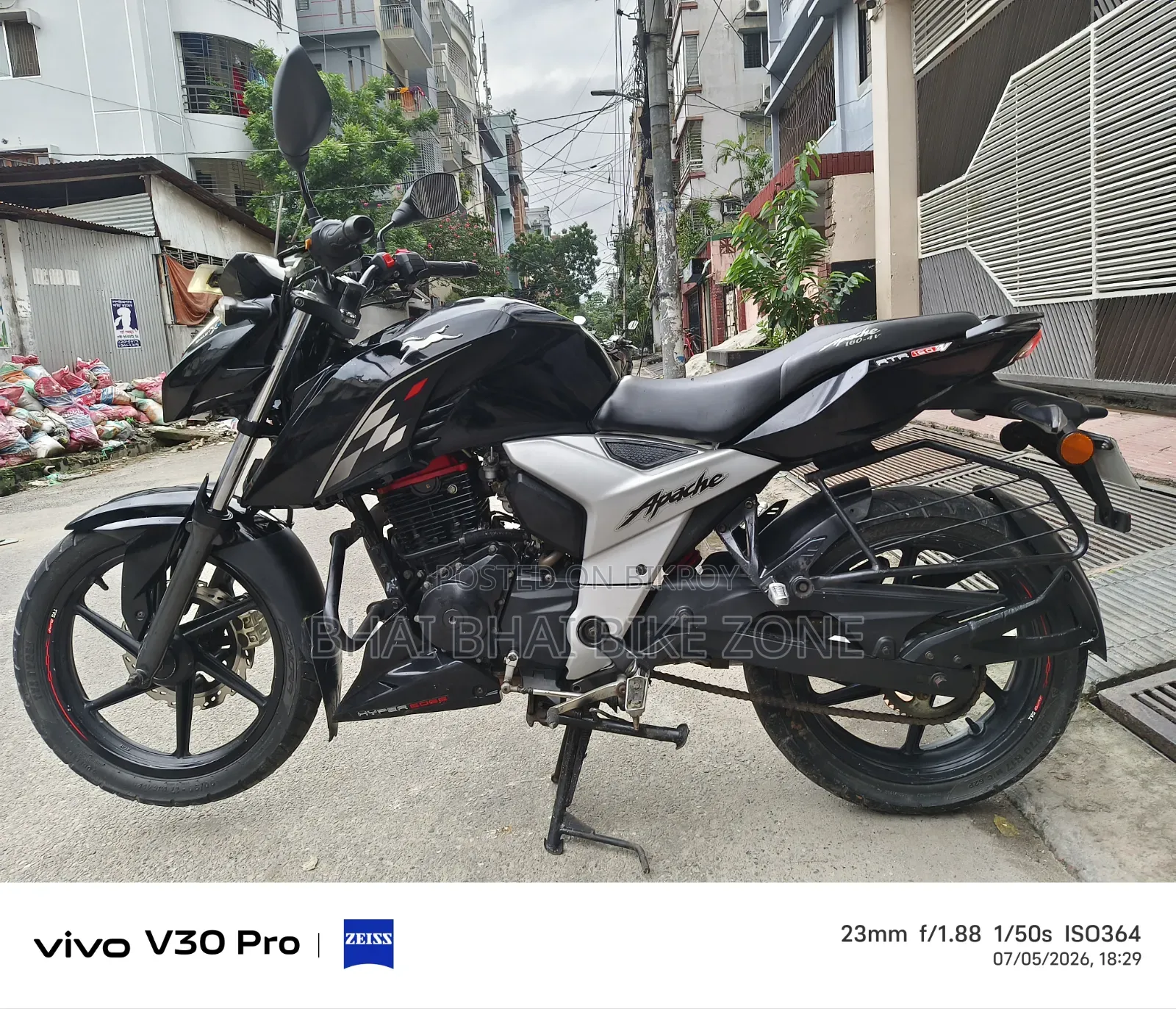 New TVS Apache 160 4V 2024 Black
