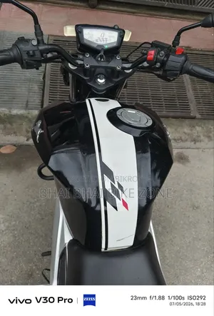 New TVS Apache 160 4V 2024 Black