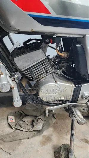 Honda 2000 White