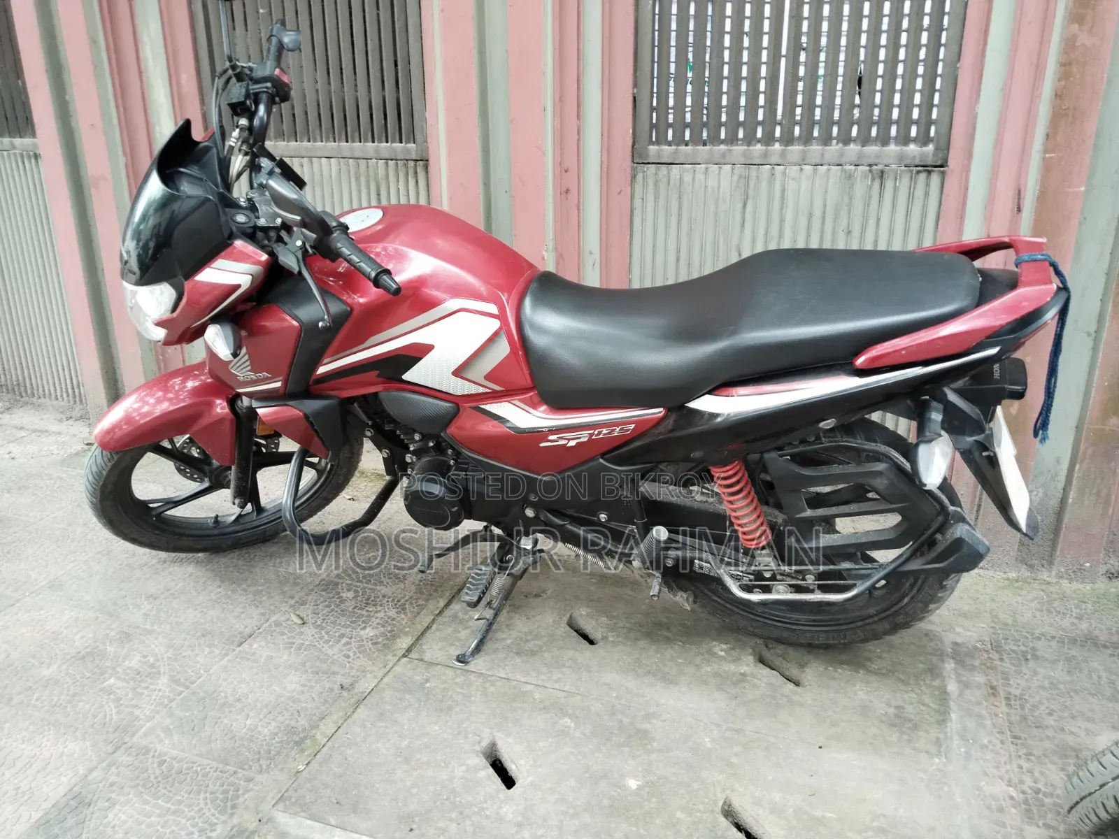 হোন্ডা ২০২৫ লাল