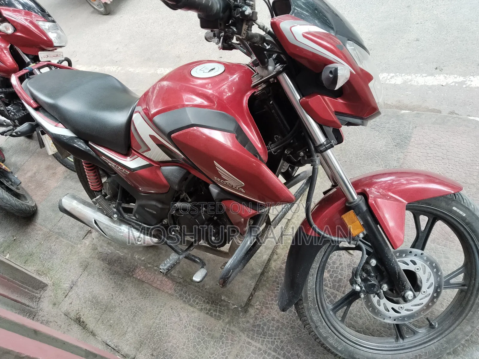 হোন্ডা ২০২৫ লাল