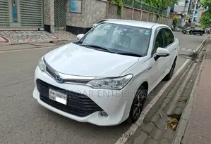 Toyota Axio 1.5 Hybrid 2WD 2017 White