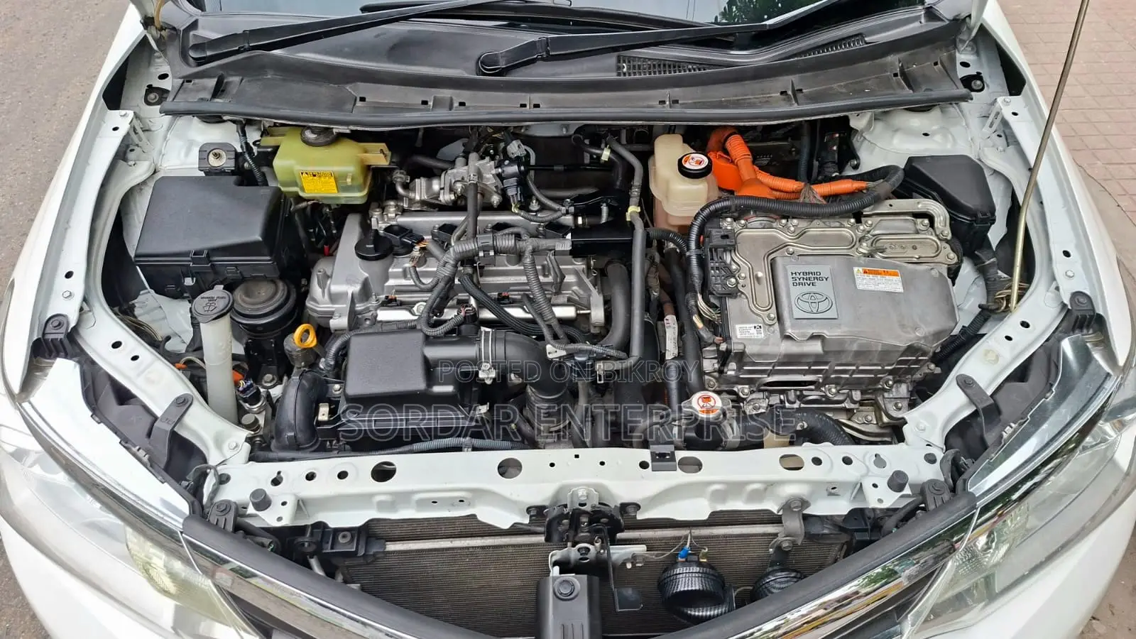 Toyota Axio 1.5 Hybrid 2WD 2017 White