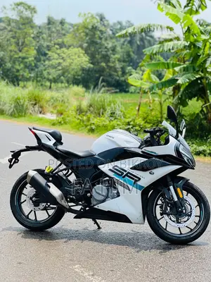 New CFMoto 300SR 2026 White