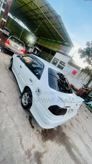 Toyota Corolla 1996 White