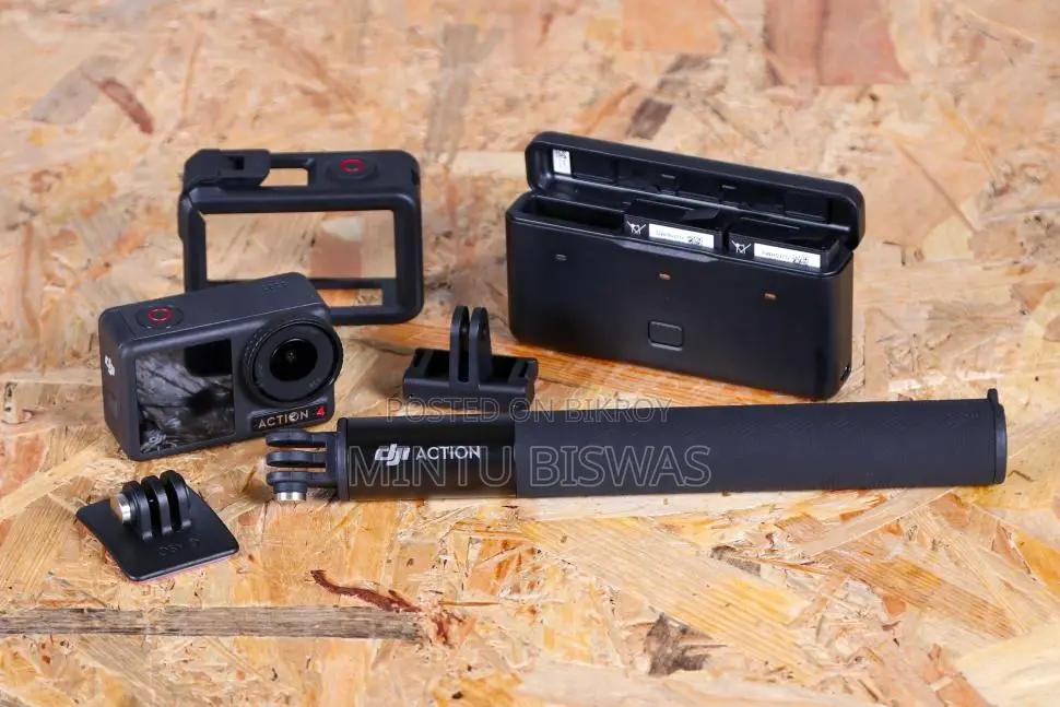 DJI Action 4 Camera With Memory Card (Adventure Combo) & DJI Mic Mini