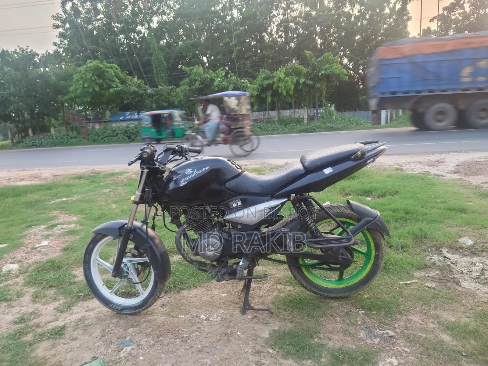 বাজাজ পালসার ১৩৫ এলএস ২০১২ ব্ল্যাক