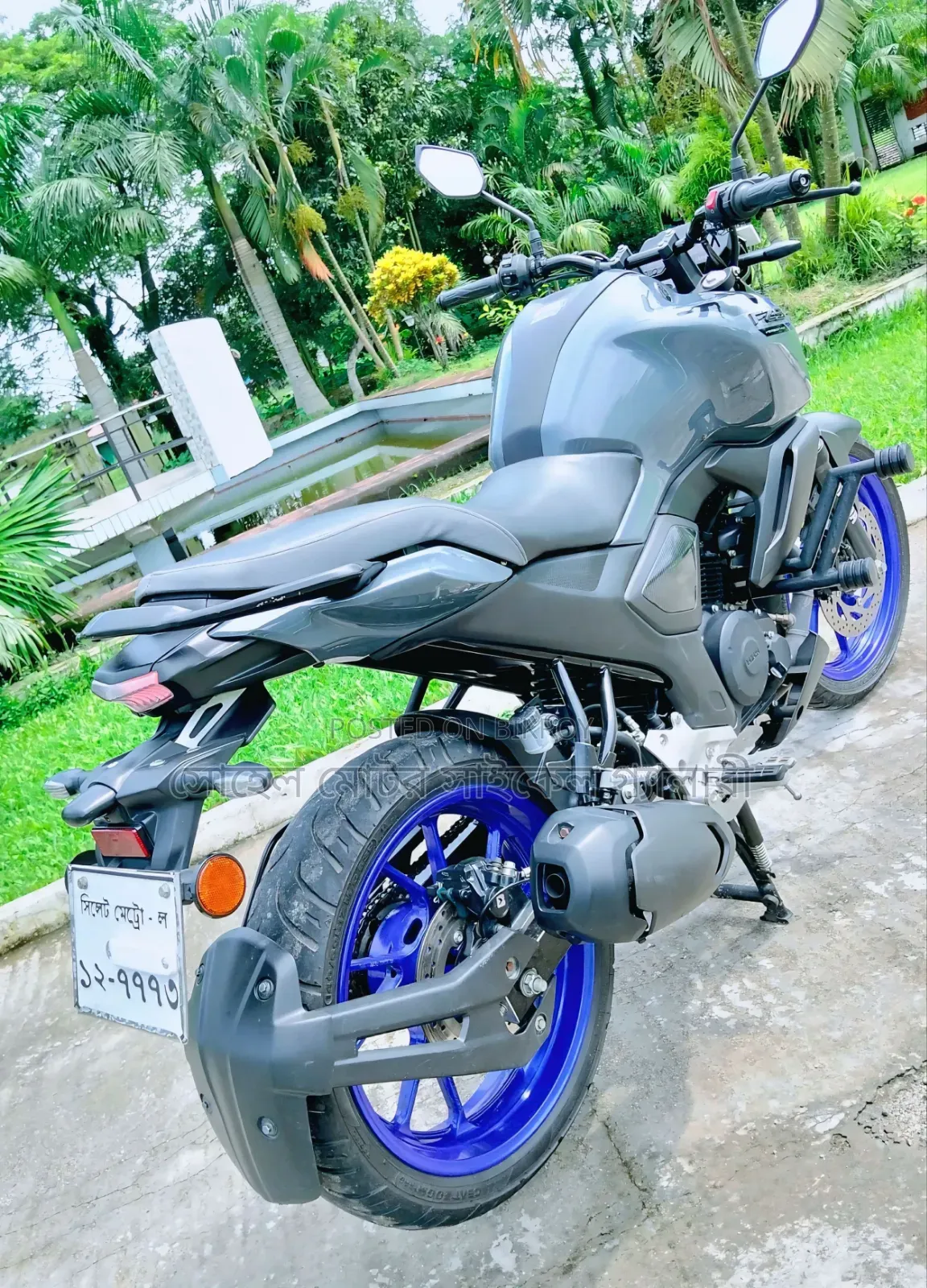 Yamaha FZ 2025 Silver