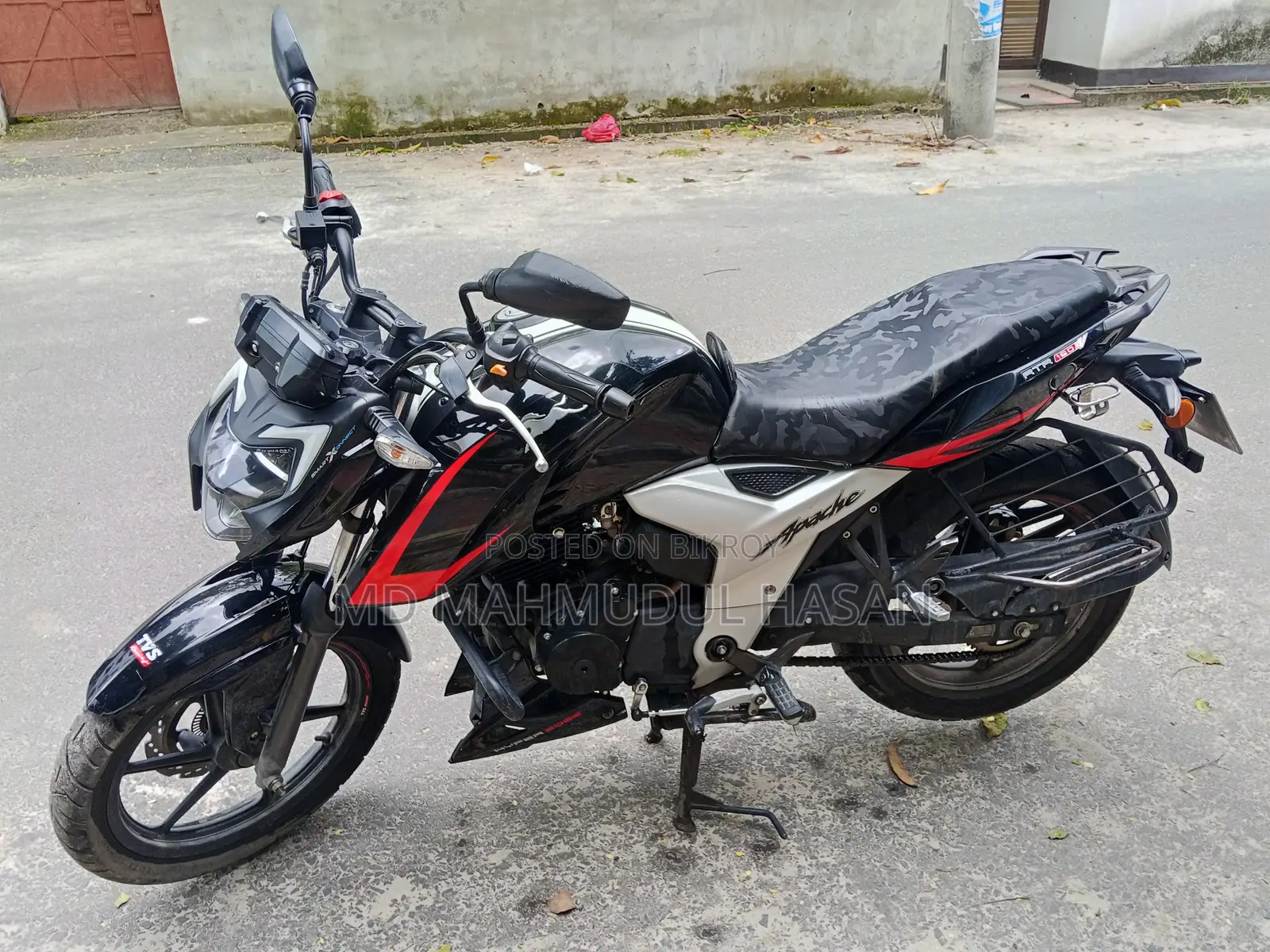 TVS Apache 160 4V 2023 Black