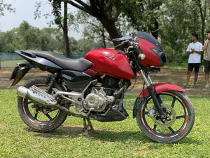 বাজাজ পালসার ১৫০ ২০১৪ লাল