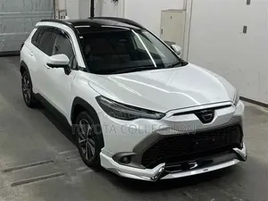নতুন টয়োটা করোলা ক্রস ২০২৩ পার্ল