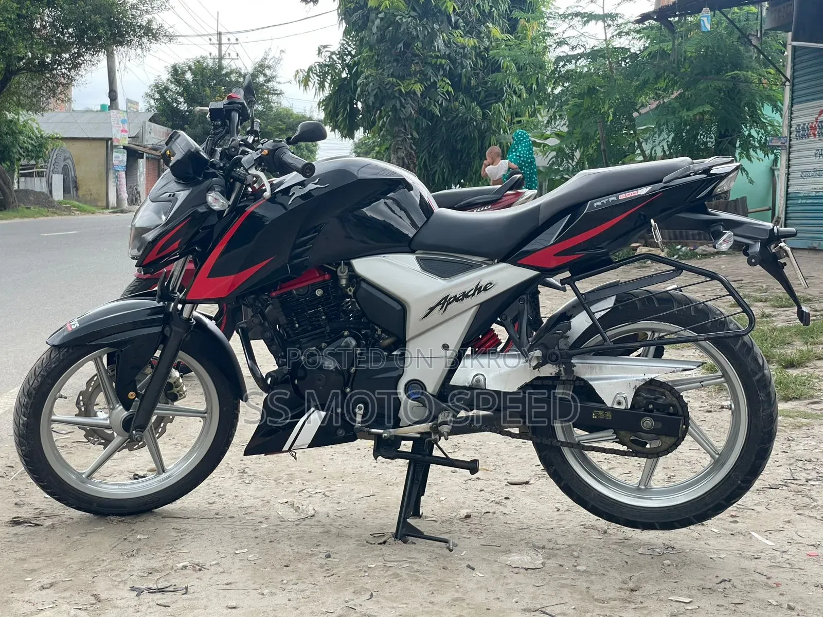 TVS Apache RTR 160 4V 2024 Black