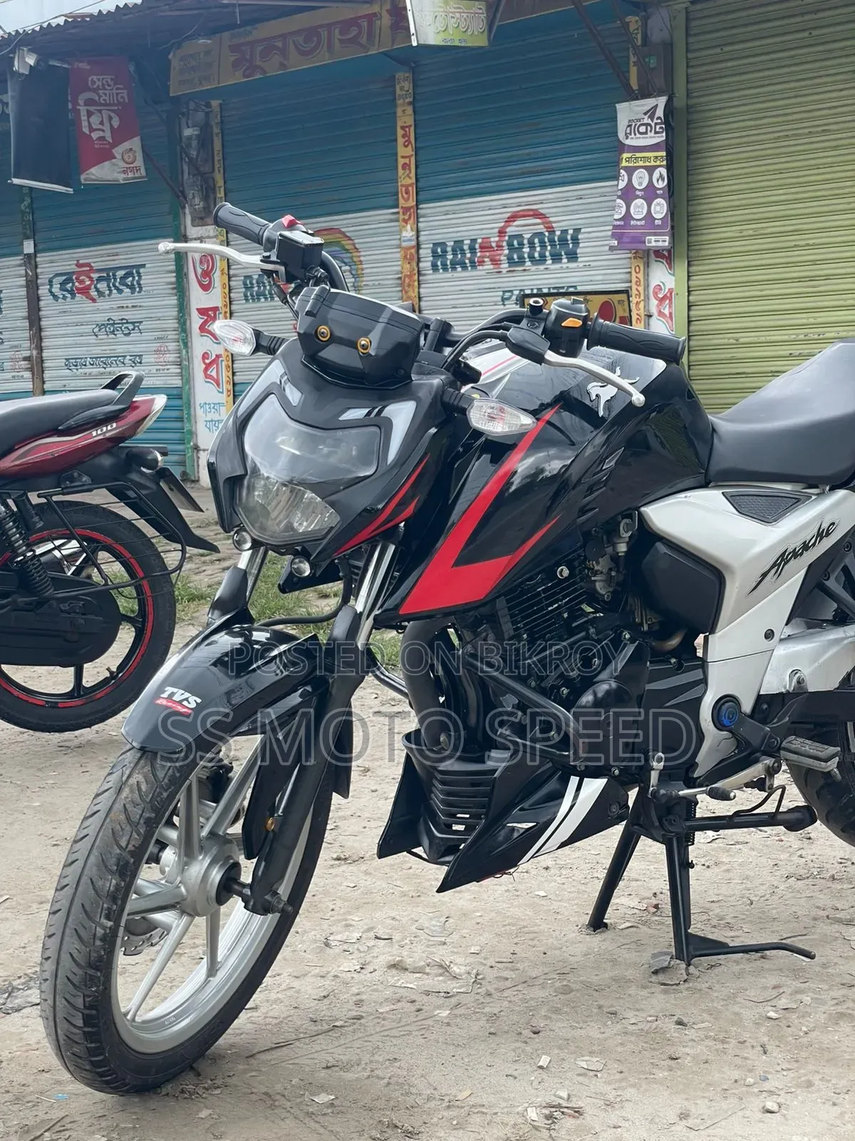 TVS Apache RTR 160 4V 2024 Black