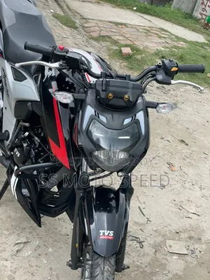 TVS Apache RTR 160 4V 2024 Black
