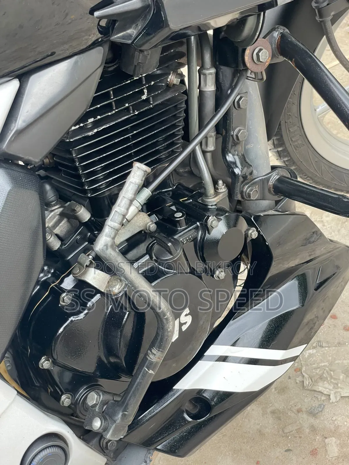 TVS Apache RTR 160 4V 2024 Black