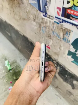 Apple iPhone 11 64 GB White