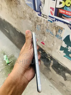 Apple iPhone 11 64 GB White