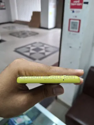 Motorola Moto G85 128 GB Yellow