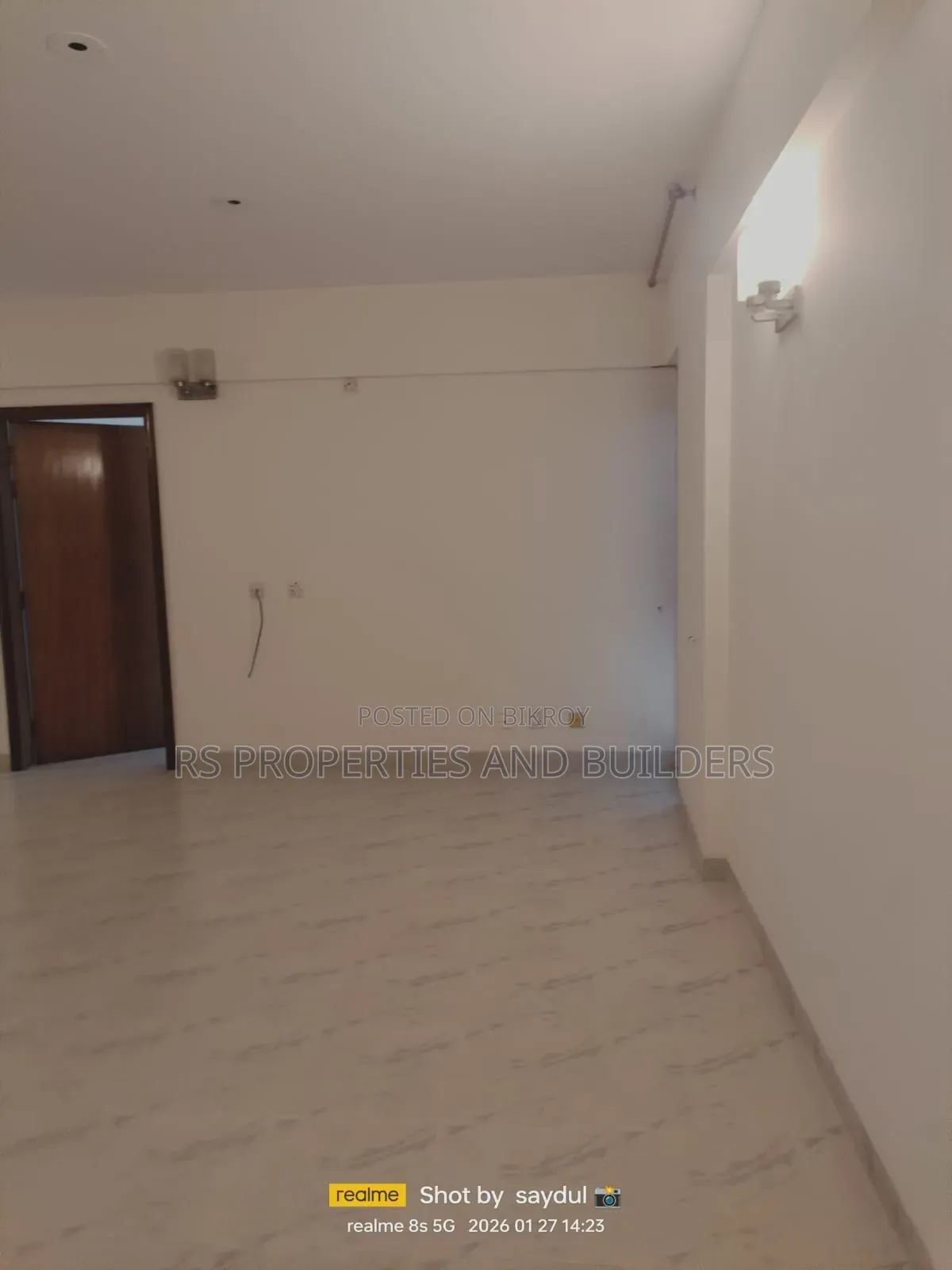 Furnished 3-bedroom Apartment in Bashundhara R/A, Basundhara for sale