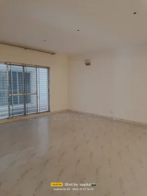Furnished 3-bedroom Apartment in Bashundhara R/A, Basundhara for sale