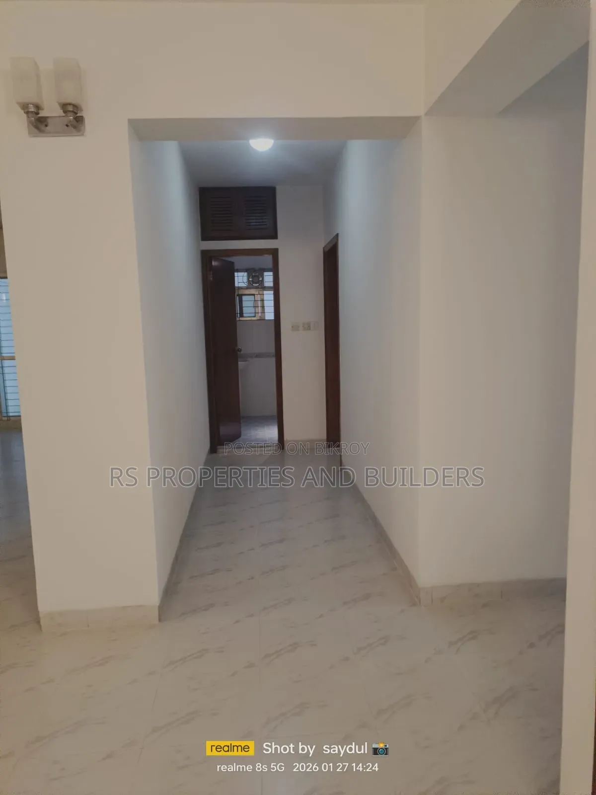 Furnished 3-bedroom Apartment in Bashundhara R/A, Basundhara for sale
