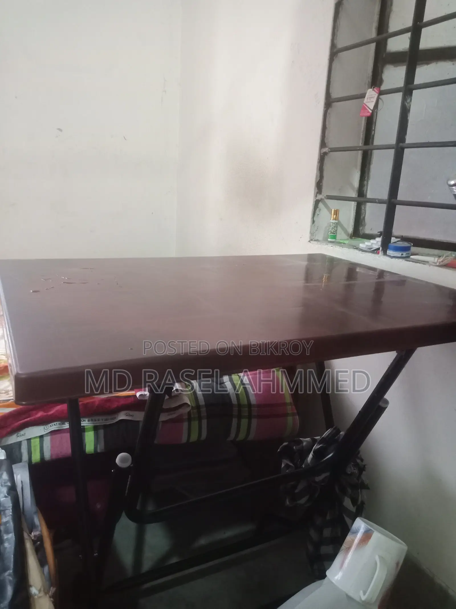 Study table. Movable. Not used for long.