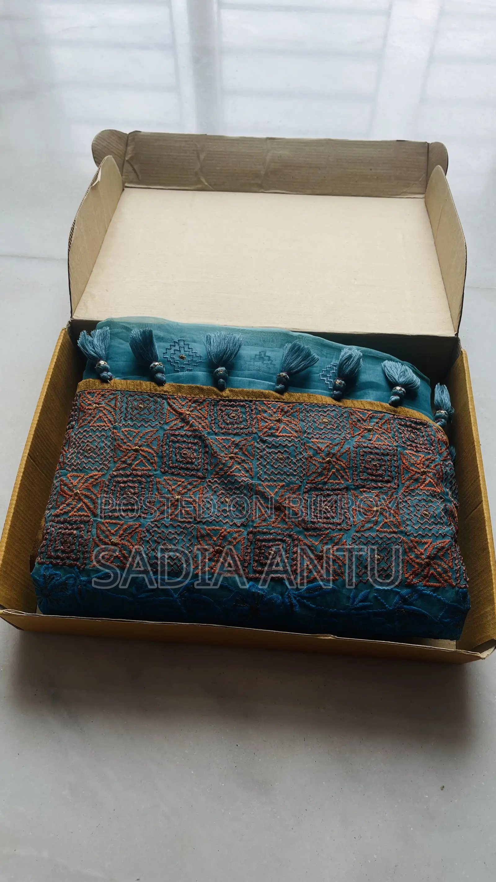 আড়ংয়ের পিওর মসলিন শাড়ি
